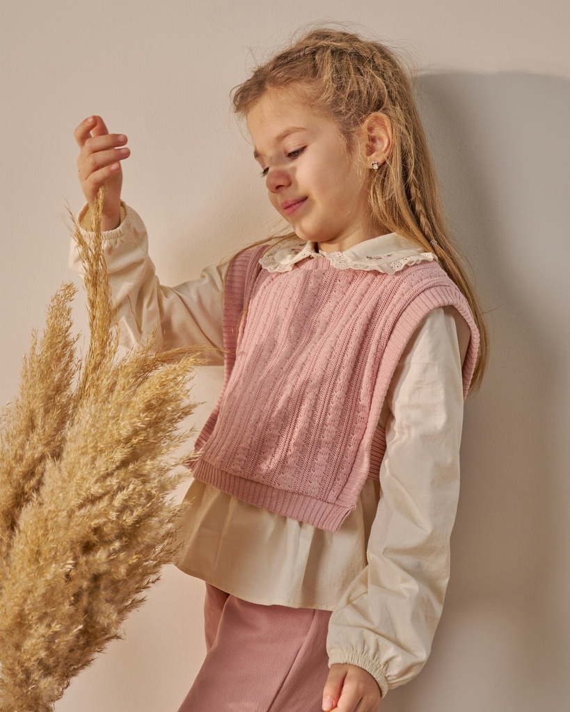 Three-Piece Girls' Holiday Outfit with Lace Collar Shirt, Sweater, and Relaxed Fit Trousers -Pink