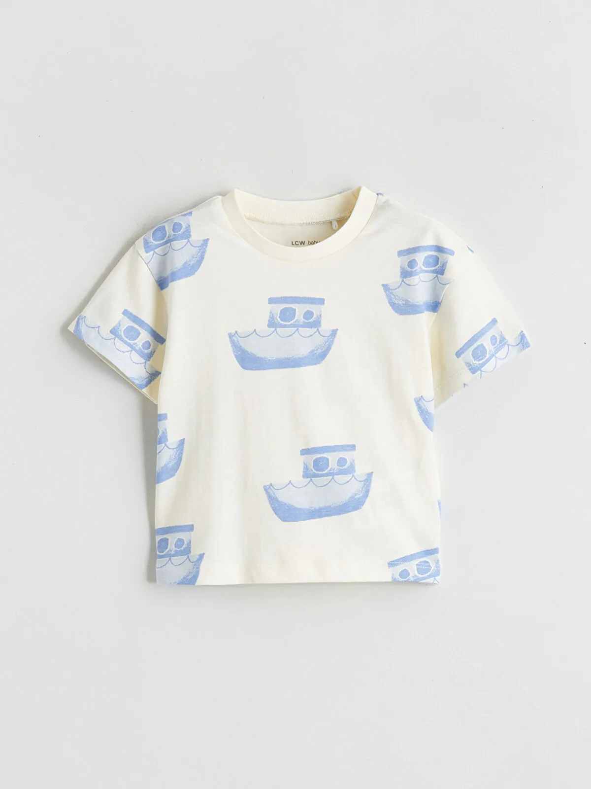 Off-white Crew Neck T-shirt and Shorts