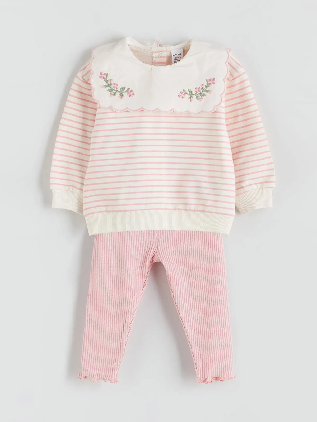 Off-white Peter Pan collar girl's sweatshirt and leggings