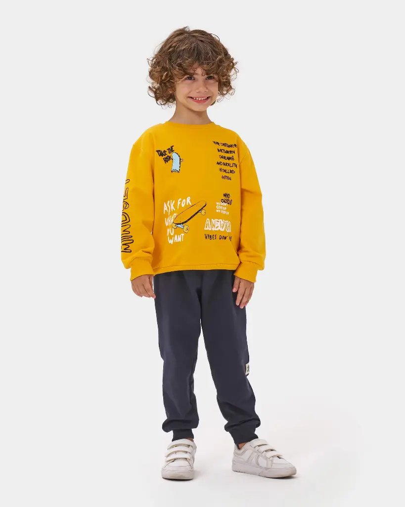 Skateboard Printed Boy's Tracksuit (4-7 Years)